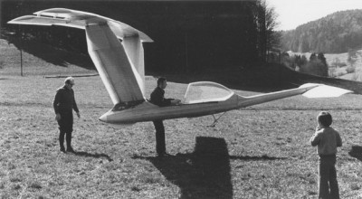 Hang glider : Canard  2fl ; Manufacturer : Aviafiber