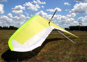 Hang glider : Discus ; Manufacturer : Aeros