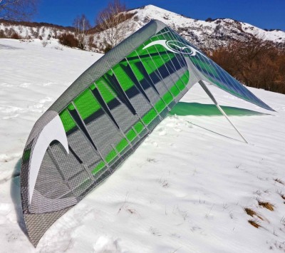 Hang glider : Laminar 2013 ; Manufacturer : Icaro 2000