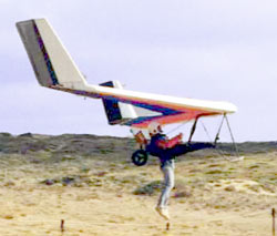 Hang glider : Millennium ; Manufacturer : Bright Star Gliders