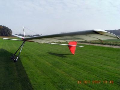 Hang glider : Spectre ; Manufacturer : Laurent Zahn
