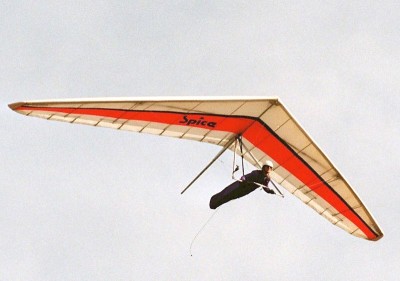 Hang glider : Spice ; Manufacturer : Bautek