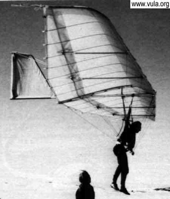 Hang glider  Unknown / Inconnu