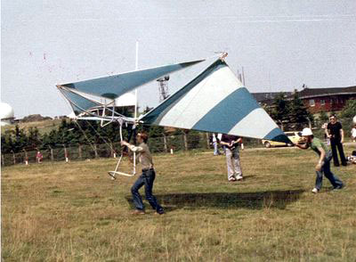 Hang glider  Unknown / Inconnu