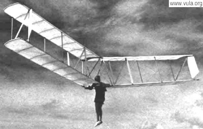 Hang glider : Icarus 2 ; Manufacturer : Kiceniuk