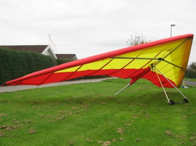 Hang glider : Target ; Manufacturer : Aeros